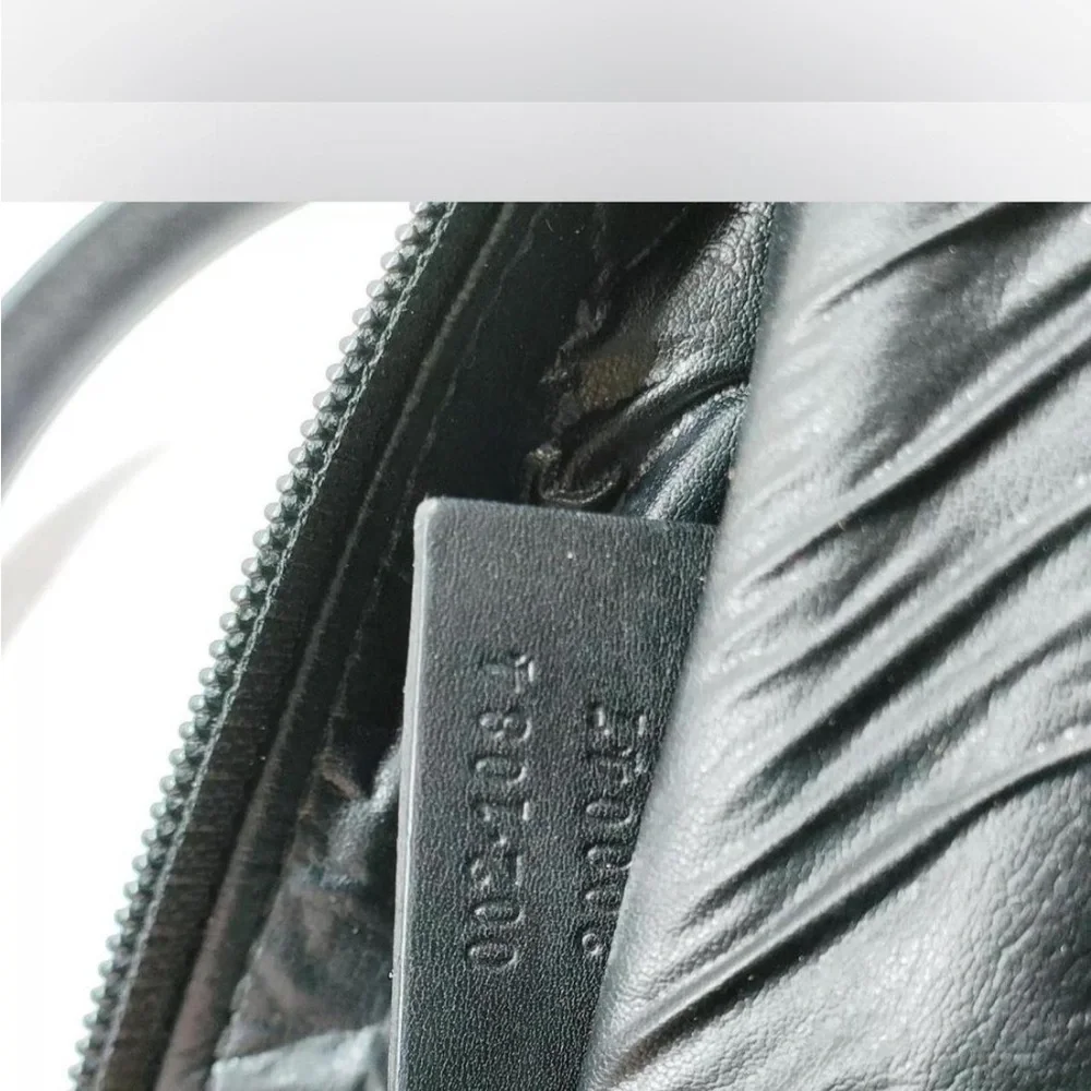 Gucci logo black bag